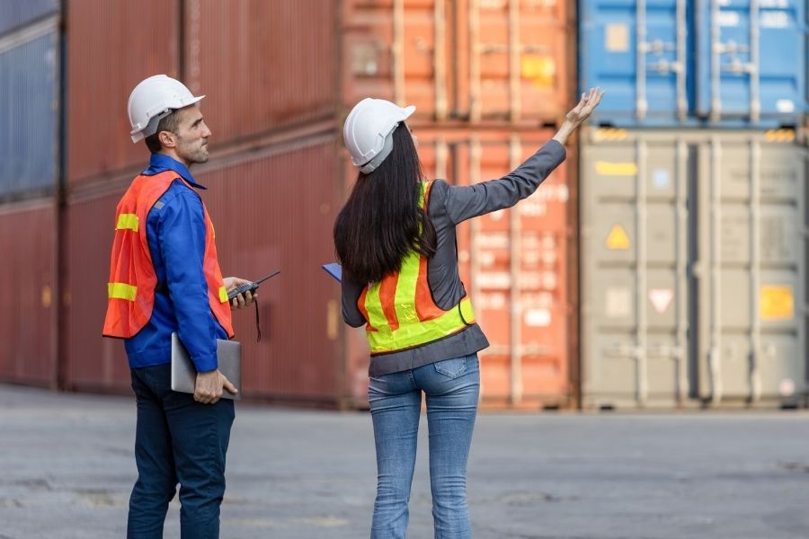 shipping containers customs check